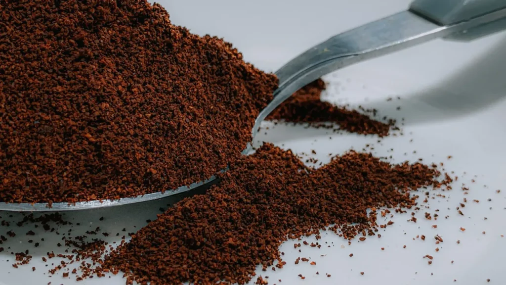 benefícios do pó de café no rosto